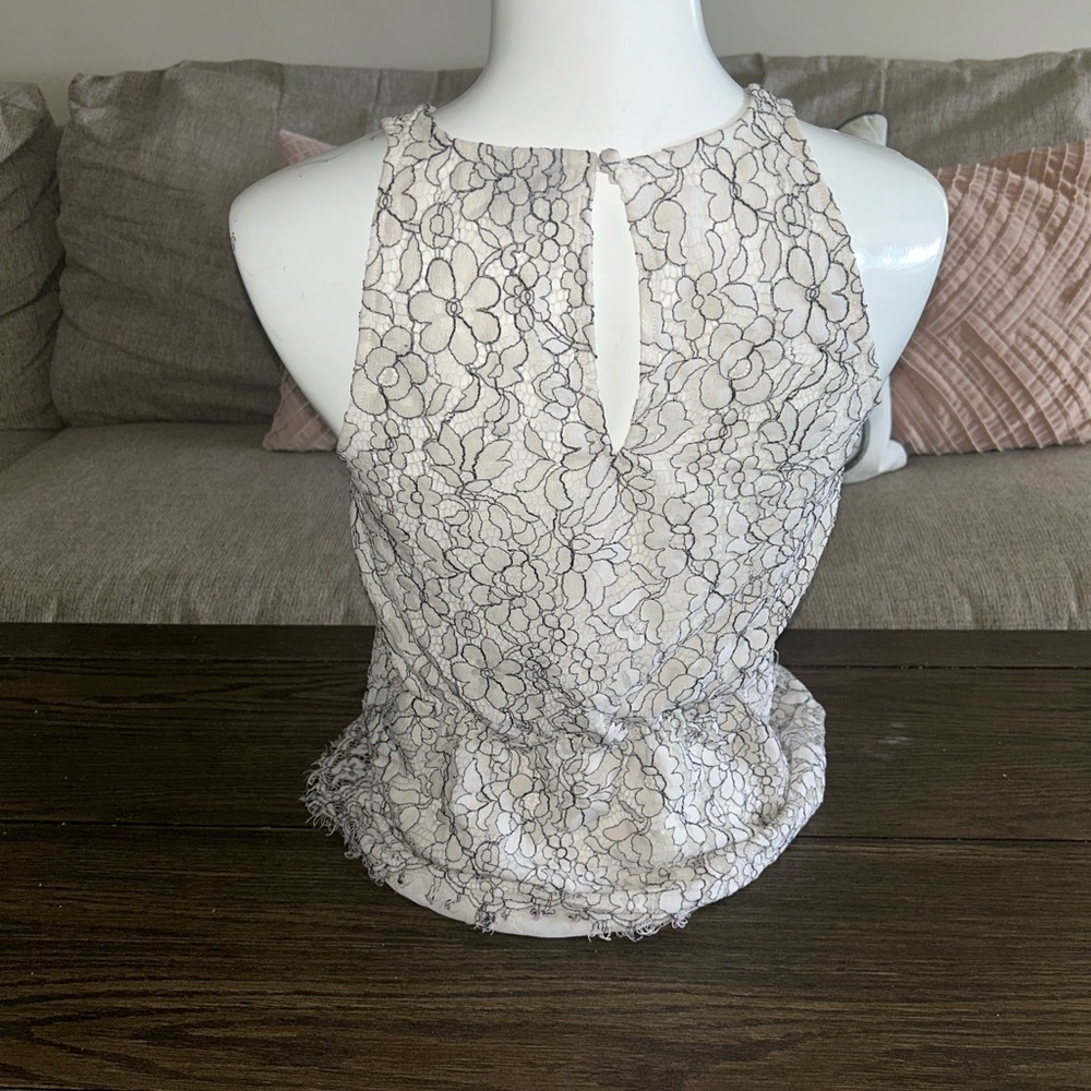 😍Ecru Cream Lace Tank Top Sleeveless size xs - Picture 3 of 6